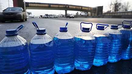 Госстандарт изъял в Беларуси опасную «незамерзайку» — содержание метилового спирта превысило норму в 394 раза