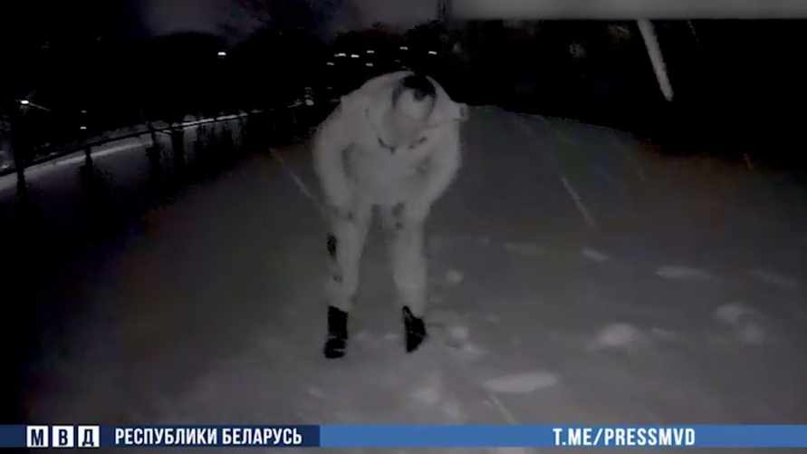 "Не делайте себе хуже!" — В Бобруйске милиционеры выстрелили в мужчину