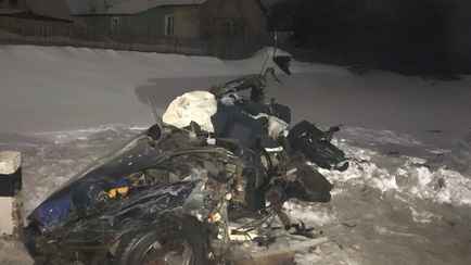 Под Оршей легковушка въехала прямо под поезд