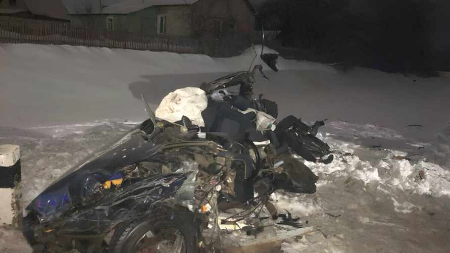 Под Оршей легковушка въехала прямо под поезд