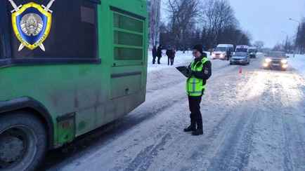 В Жодино автобус зажал дверями шубу пассажирки, она погибла