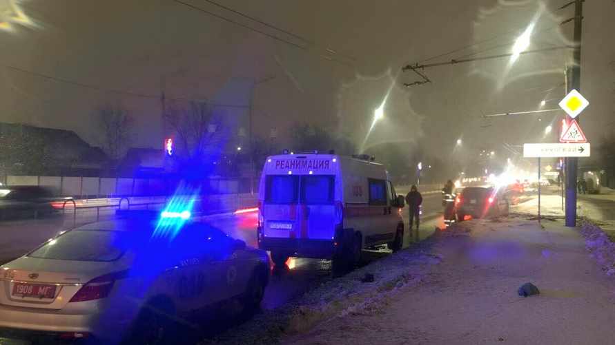 Светофор не работал? В Могилеве на пешеходном переходе автомобиль насмерть сбил ребенка