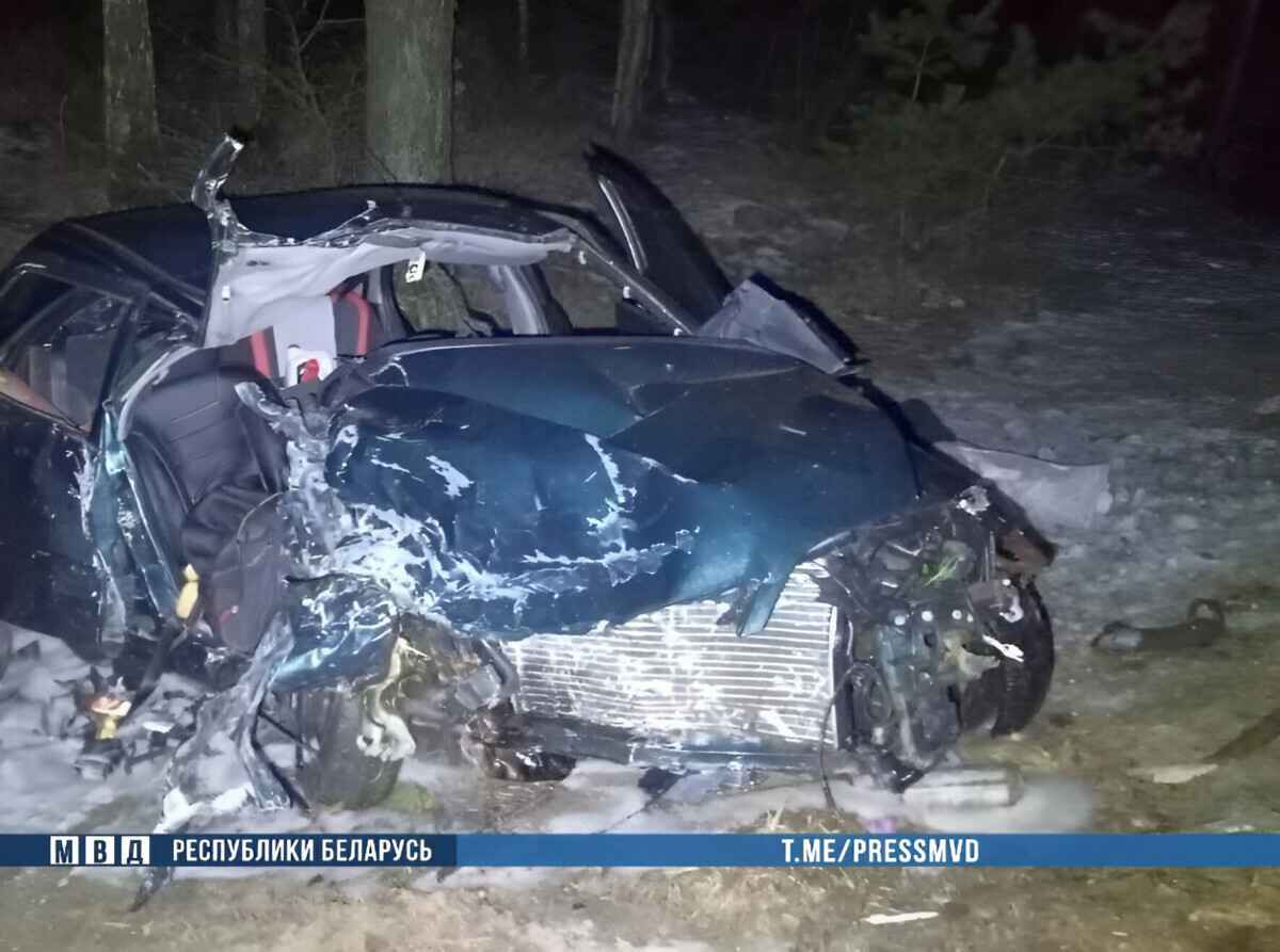 Недалеко от Бреста в лобовом ДТП погибли два человека