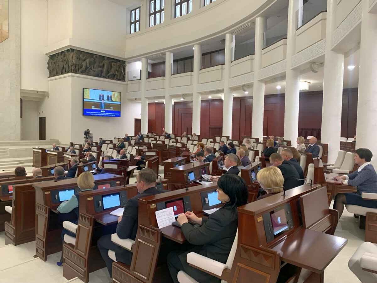 Депутаты одобрили в первом чтении доступ СК Беларуси ко всем личным данным белорусов без их согласия