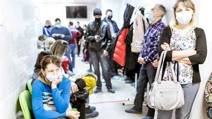 КГК дал белорусам один день, чтобы пожаловаться на очереди на МРТ и поликлиники