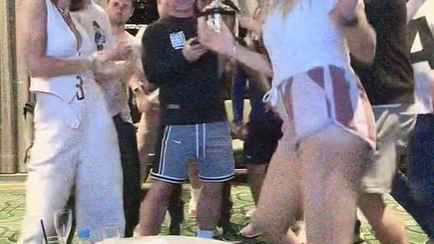 «Я же говорила, что мы немного выпьем» — Соболенко показала, как веселится после победы на Australian Open