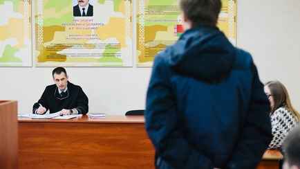 Когда белорусы могут отказаться выступать свидетелем в суде? Адвокат объяснила, кому за это грозит штраф и даже арест