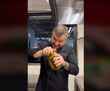 В TikTok шокировали открытием. Как открутить банку с винтовой крышкой без усилий?
