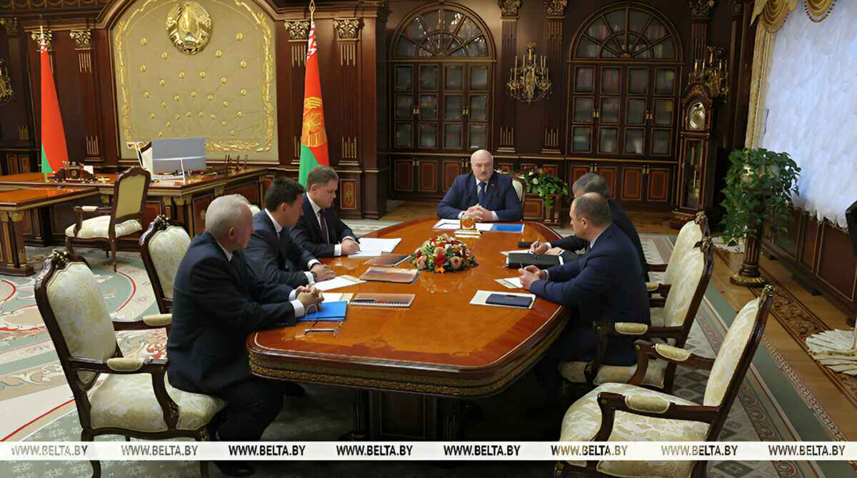 «Никаких шальных денег» – Лукашенко приказал «навести порядок» в белорусском футболе