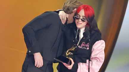 На вручении «Грэмми» в Лос-Анджелесе поставили рекорд и вспомнили про «Барби»