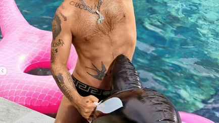 Робби Уильямс снялся без штанов и получил звание «самого сексуального мужчины на свете»