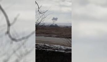 В сети появилось видео сбитого под Луганском самолета