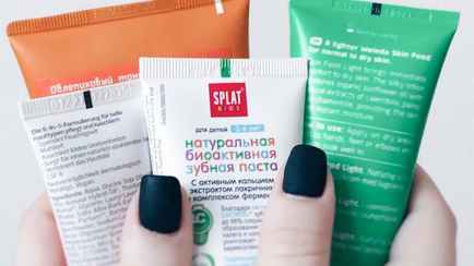 Стоматологи раскрыли тайну «цветных кодов» на тюбиках зубной пасты