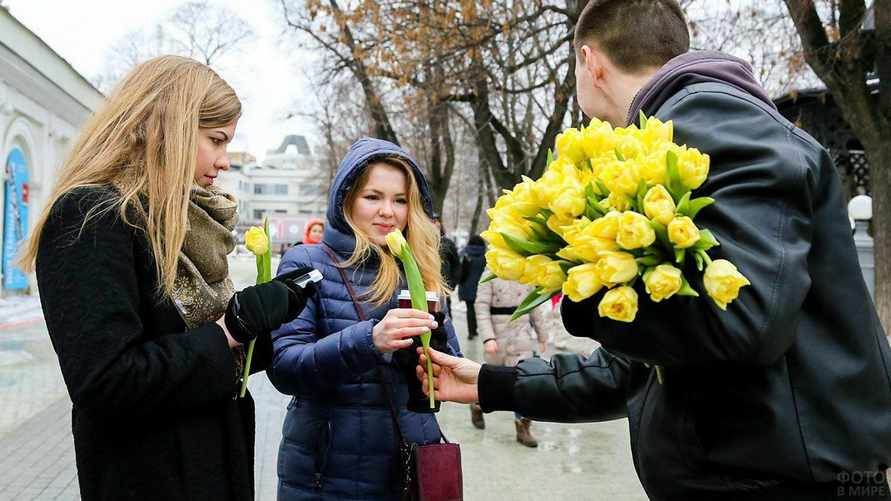 Плюс один выходной. Появился график рабочих дней белорусов в марте