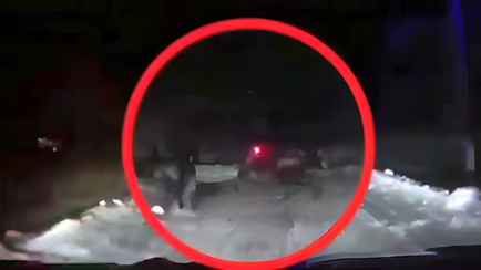 В Витебской области ГАИ заметила сани и тюбинг на буксире у мотоцикла