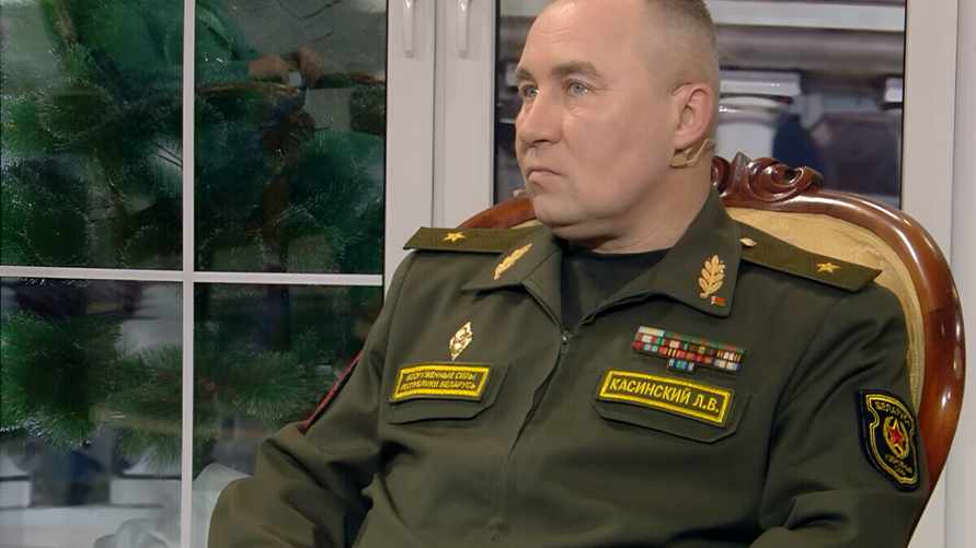 Начальник главного управления идеологической работы Минобороны Леонид Касинский.