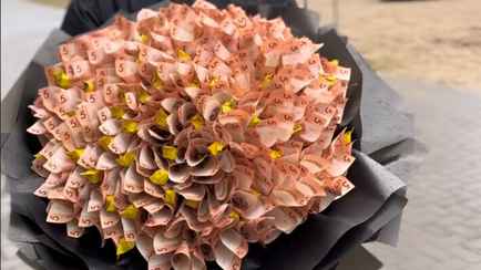 1600 рублей и не только. Белоруска собрала «самый дорогой букет». И в нем нет цветов