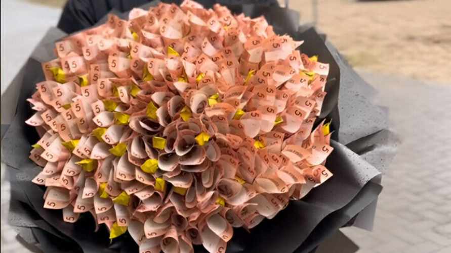 1600 рублей и не только. Белоруска собрала «самый дорогой букет». И в нем нет цветов