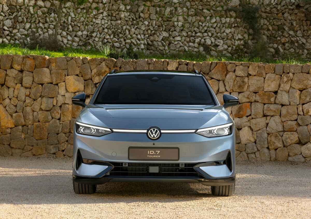 Volkswagen показал свой первый электрический универсал