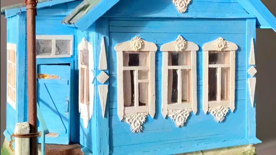 Видео ночника минского мастера набрало 1,7 млн. просмотров. Чем покорил зрителей «Домик у бабушки»?