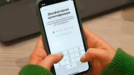 Белорусы пожаловались, что кто-то тайно получил доступ к их телефонам. Что сказал мобильный оператор?