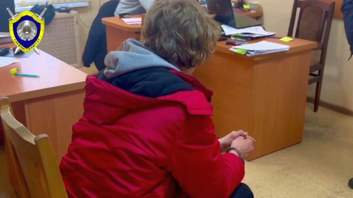 Пенсионерка в Минске выбросила из окна больше 760 тысяч евро