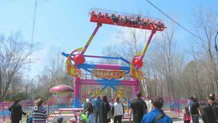 «Розовый слон» и «Летающая тарелка». В «Минскзеленстрое» пообещали новые аттракционы к весне. Где поставят?