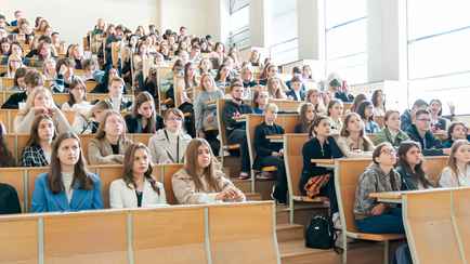 Минобразования предложило принимать россиян в белорусские вузы бесплатно. Но есть нюанс