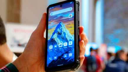 Появился смартфон с батарей на 28000 мАч. Сколько дней удержит заряд?