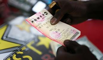 «Я не кричал, я не вопил» — Организаторы лотереи отказались выплатить мужчине джекпот на сумму 340 млн долларов