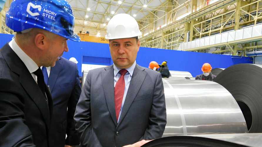 Головченко ввел новые правила выплаты премий директорам госпредприятий. Сколько годовых окладов?