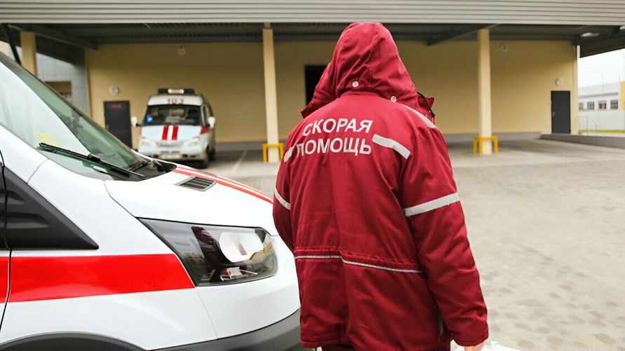 Минчанин напал с топором на медиков скорой помощи. Их госпитализировали