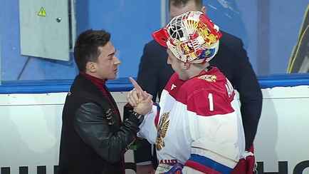 Российские хоккеисты устроили скандал на турнире в Минске. В Беларуси заговорили о «нынешней политической ситуации»