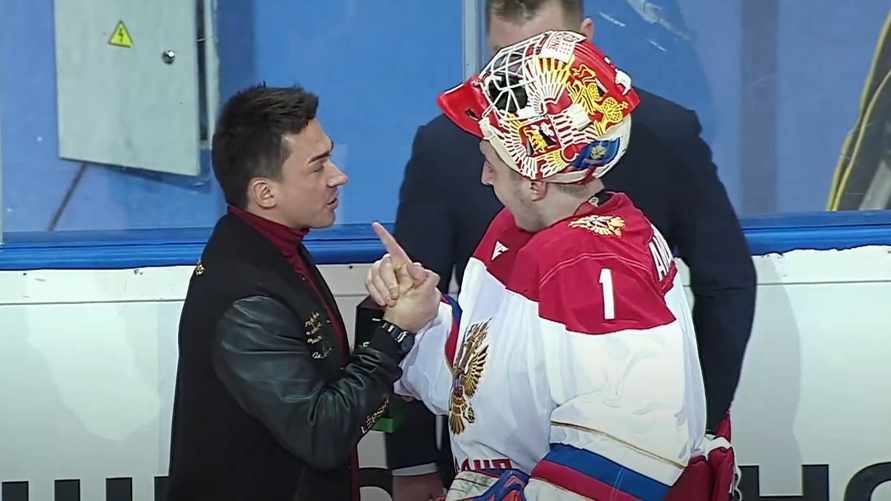 Российские хоккеисты устроили скандал на турнире в Минске. В Беларуси заговорили о "нынешней политической ситуации"