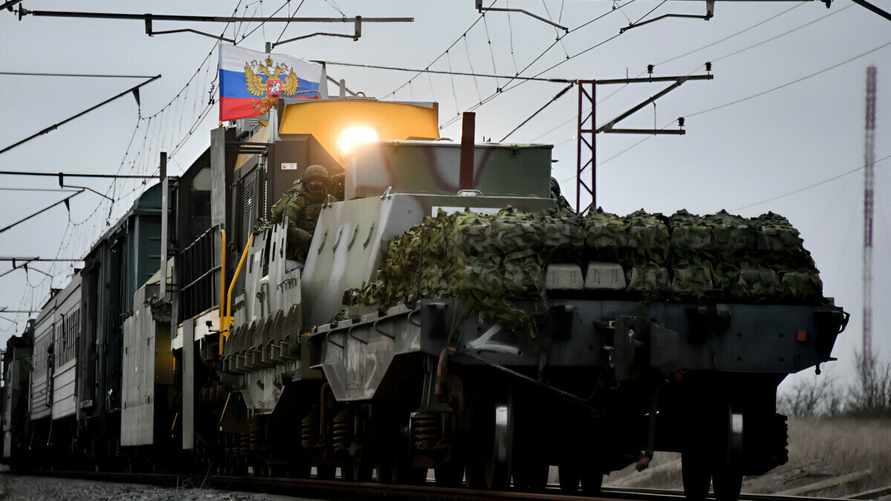 Россия создала на Донбассе 30-километровый "царь-поезд" - Deep State. Зачем?