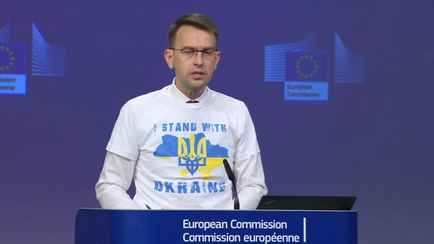 «Демонстрирует свой диагноз» — ЕС посоветовал Медведеву обратиться к врачу