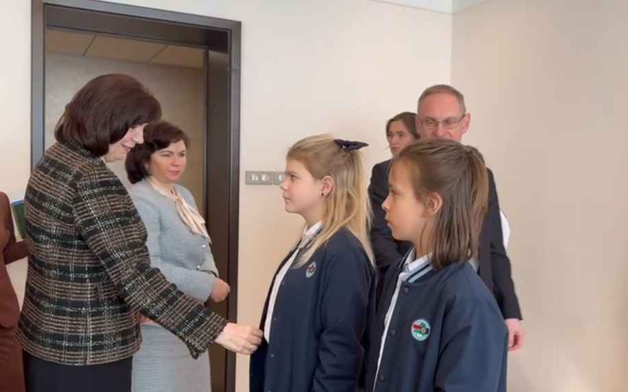 В Минске показали образцы единой школьной формы