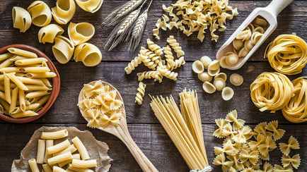 Какие макароны идеально подходят для супов и салатов, а какие — к мясу? Разобрались, как выбрать самые полезные