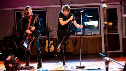 Все музыканты российской группы «Би-2» улетели из Таиланда в Израиль