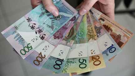 Средняя зарплата в Минске в январе превысила $800. А что в регионах?