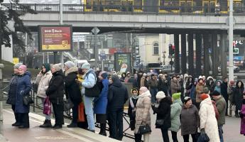 В центре Минска выстроилась километровая очередь. Что случилось?