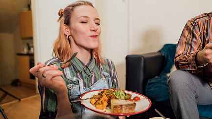 Во сколько нужно ужинать? Ученые дали неожиданный для многих ответ