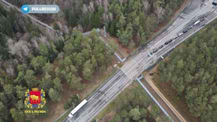 Белорусские пограничники показали видео с пунктов пропуска за несколько часов до закрытия. Что там происходит?