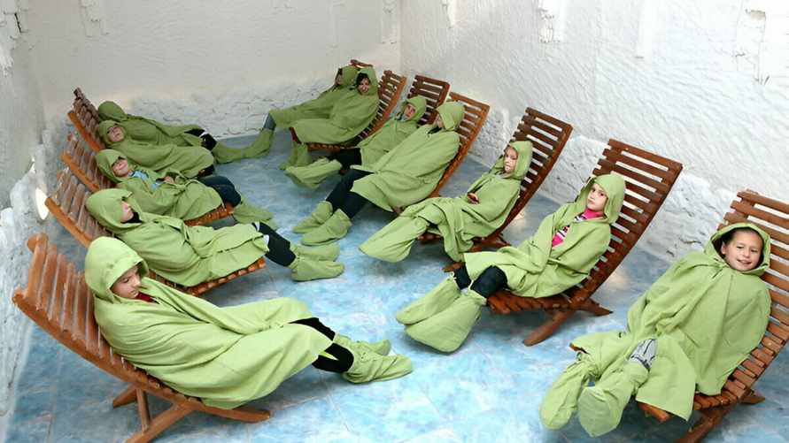 «Даже стенку лизнул» – Видео из белорусского санатория на глубине почти полкилометра набрало 900 тыс. просмотров