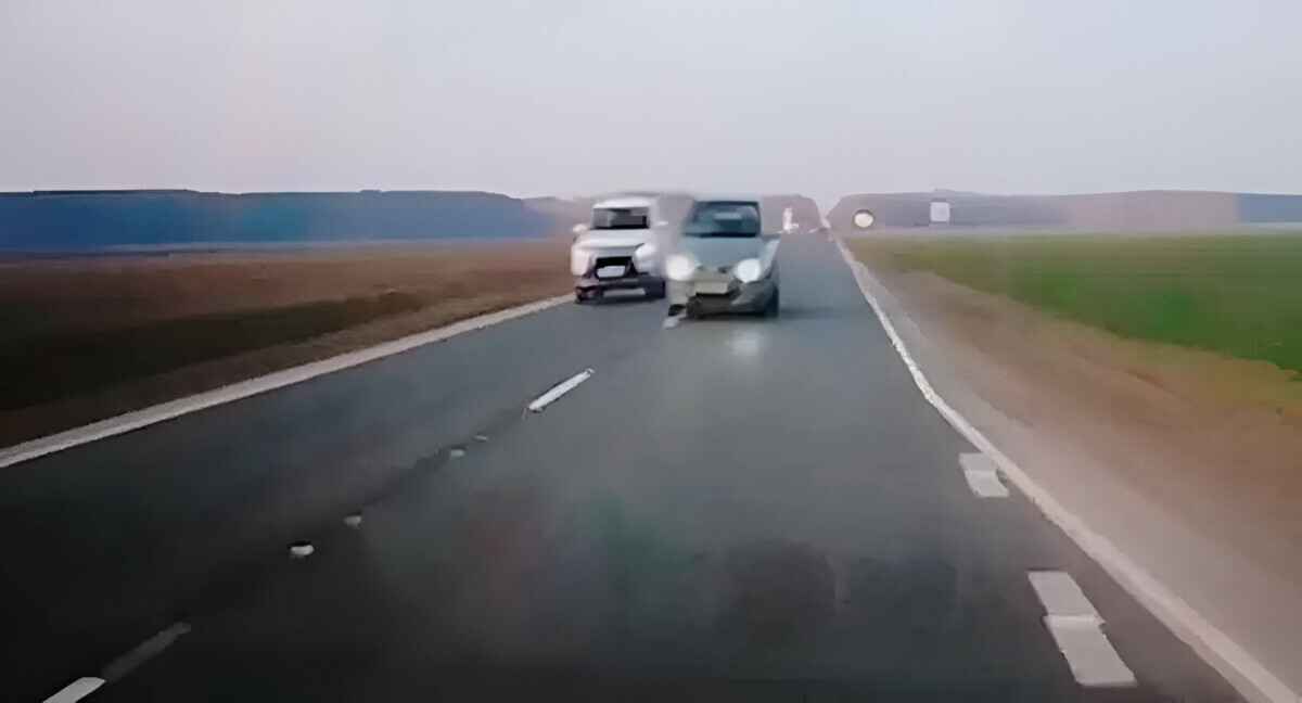 «Пришлось тормозить, уходить правее» – Белорус едва избежал лобового и объявил розыск опасного водителя