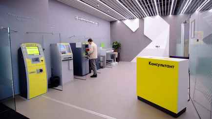 Банкоматы белорусского «Приорбанка» перестали принимать купюры в 100 долларов