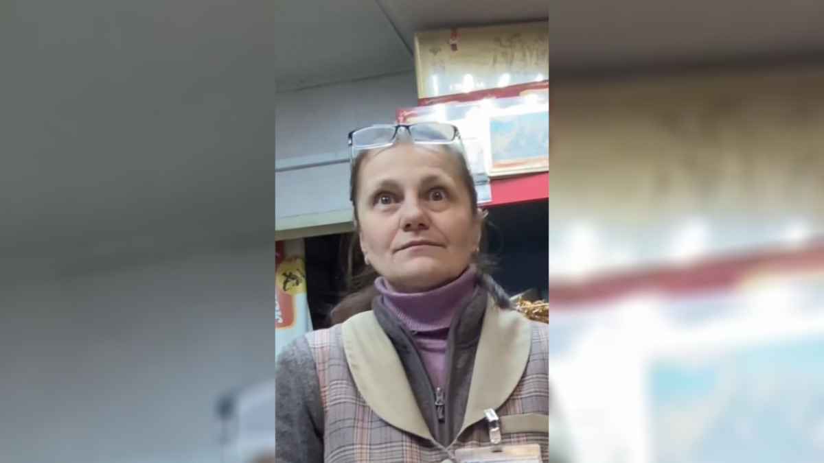 «А что, так можно было?» - Минчанин развеселил продавцов, расплатившись батоном и «волшебным» кефиром