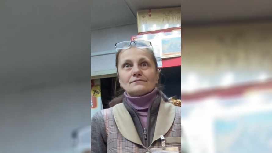 «А что, так можно было?» - Минчанин развеселил продавцов, расплатившись батоном и «волшебным» кефиром