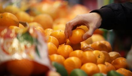 «Не верю!» — Белорус показал, где купить мандарины по 2,5 рубля