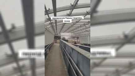 «Можно фильмы ужасов снимать» — Подземный переход в Минске превратился в «катакомбы» спустя пару месяцев после строительства